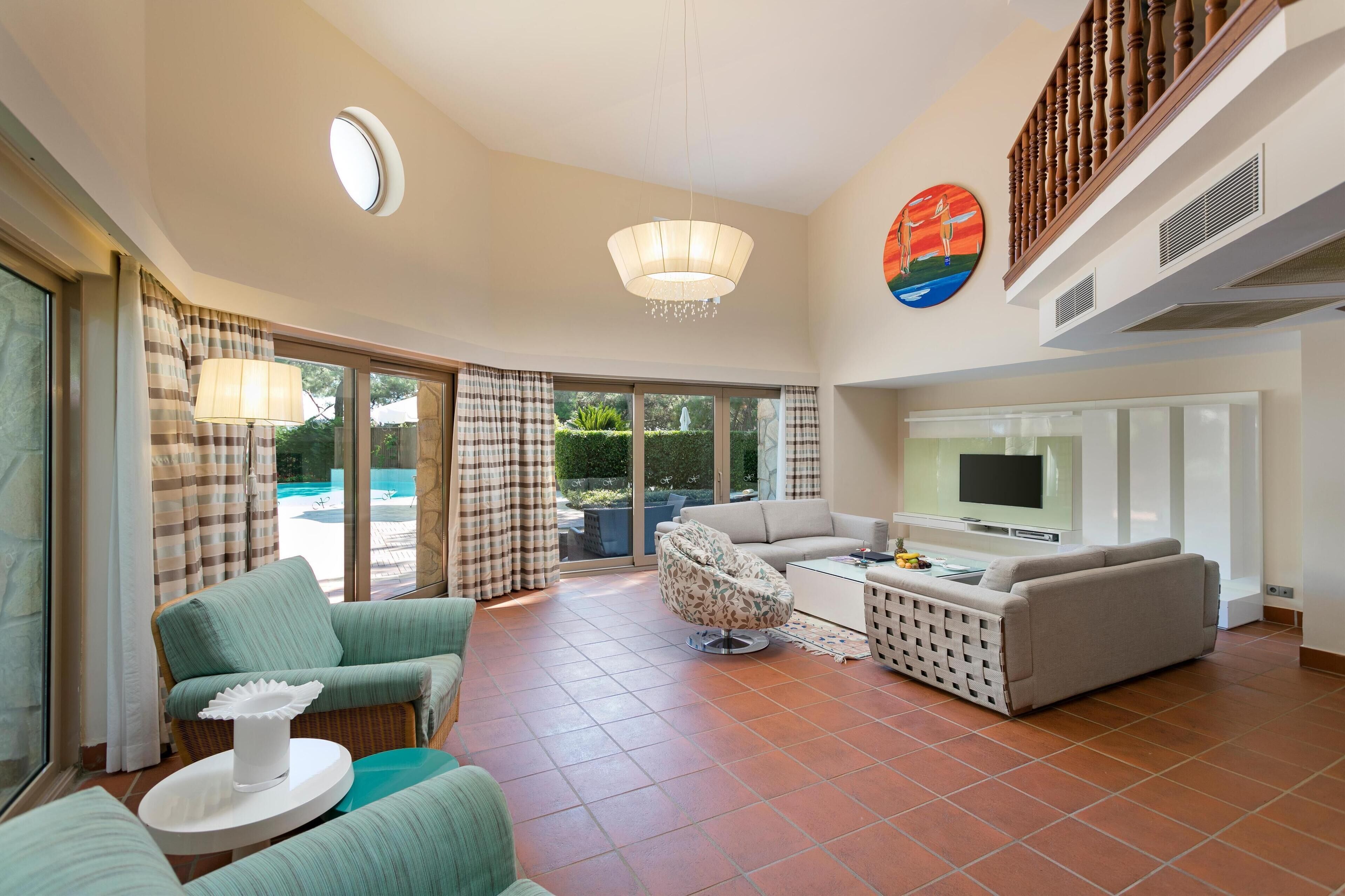 Articles gratuits dans le mini-bar, coffres-forts dans les chambres