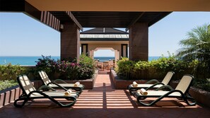 Minibar con artículos gratuitos, caja fuerte, sistema de insonorización