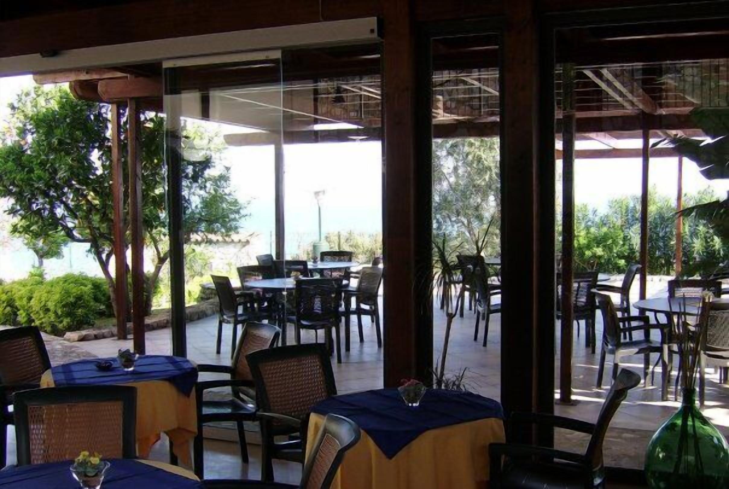 dinner served, mediterranean cuisine, pool views