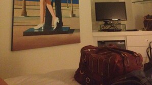 Double Room | Peralatan tempat tidur premium, bar mini, peti besi dalam bilik 