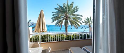 1 bedroom, cribs/infant beds, free wired internet