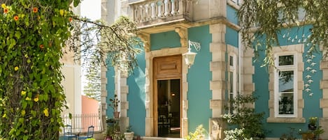 Entrée de l’hébergement