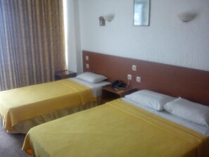 Rollaway beds, free WiFi - Oscar Hotel (Igoumenitsa)