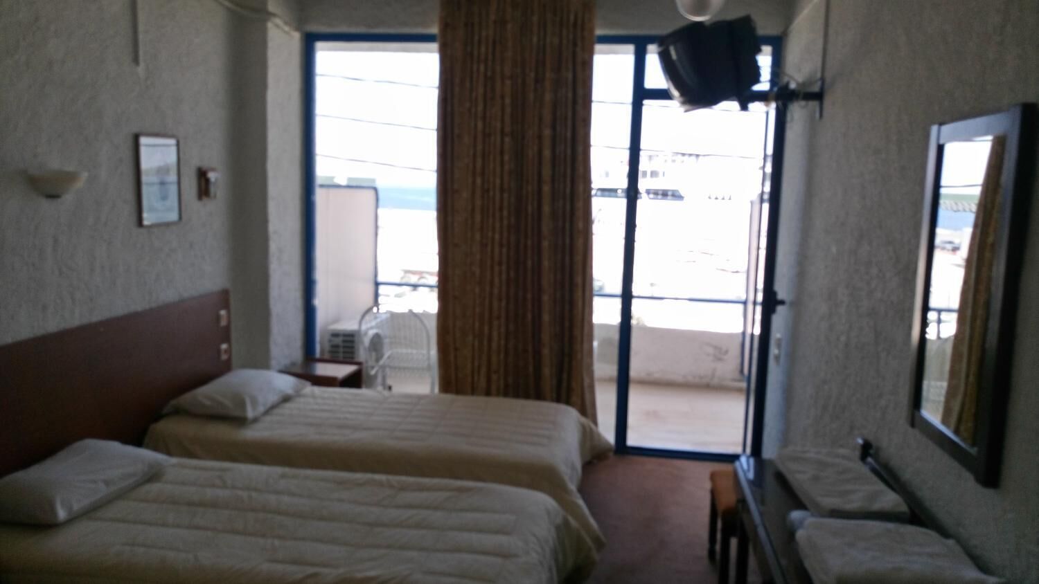 Rollaway beds, free WiFi