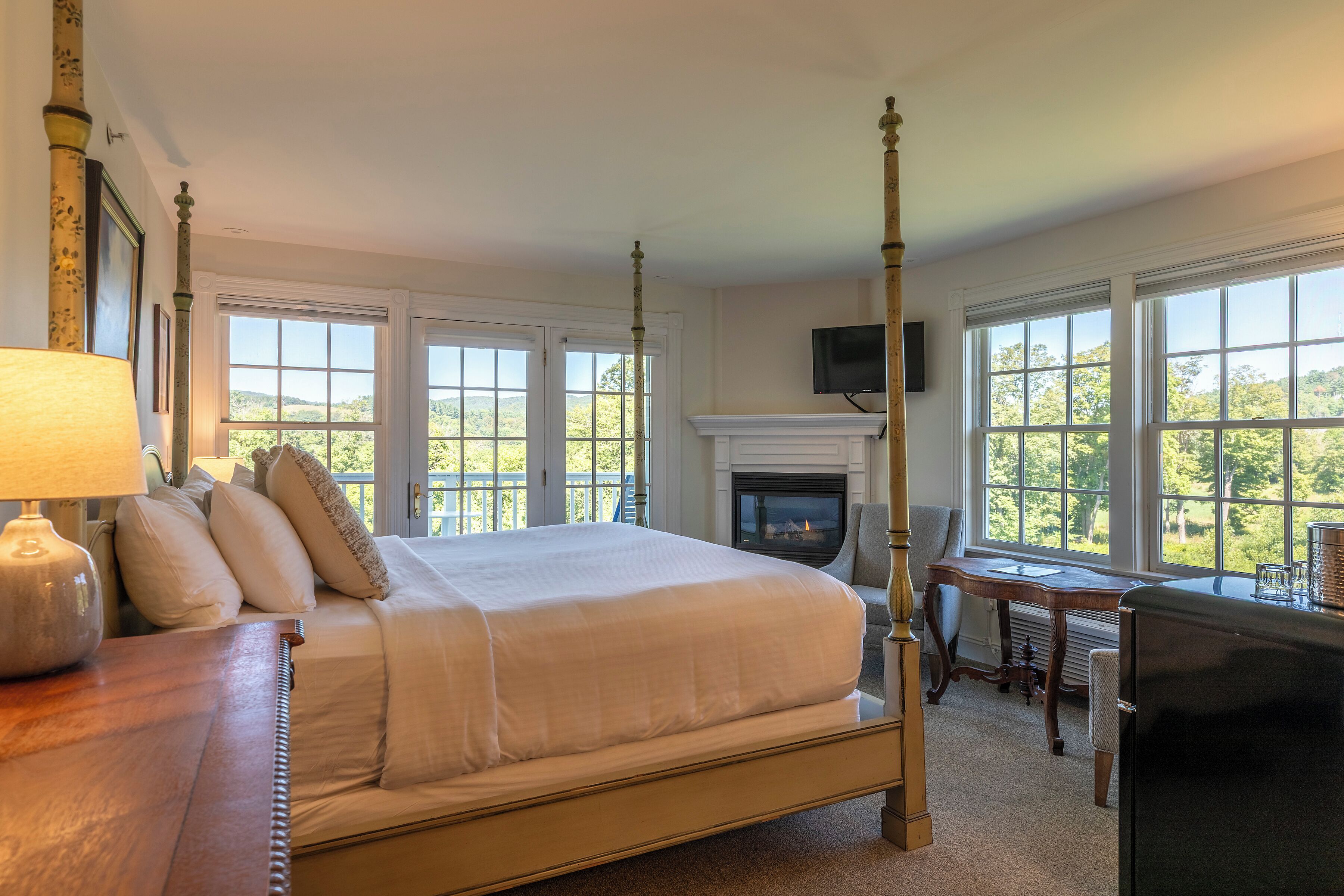 Fer et planche à repasser, Wi-Fi gratuit, draps fournis