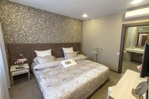 Suite Executive | Minibar, una cassaforte in camera, postazione laptop, tende oscuranti