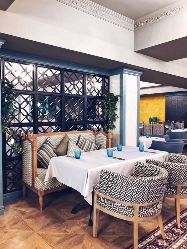 Lobby - Grand Sapphire (Almaty)