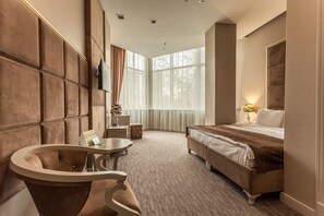 Standard Double Room | Bathroom | Shower, free toiletries, hair dryer, bathrobes - Grand Sapphire (Almaty)