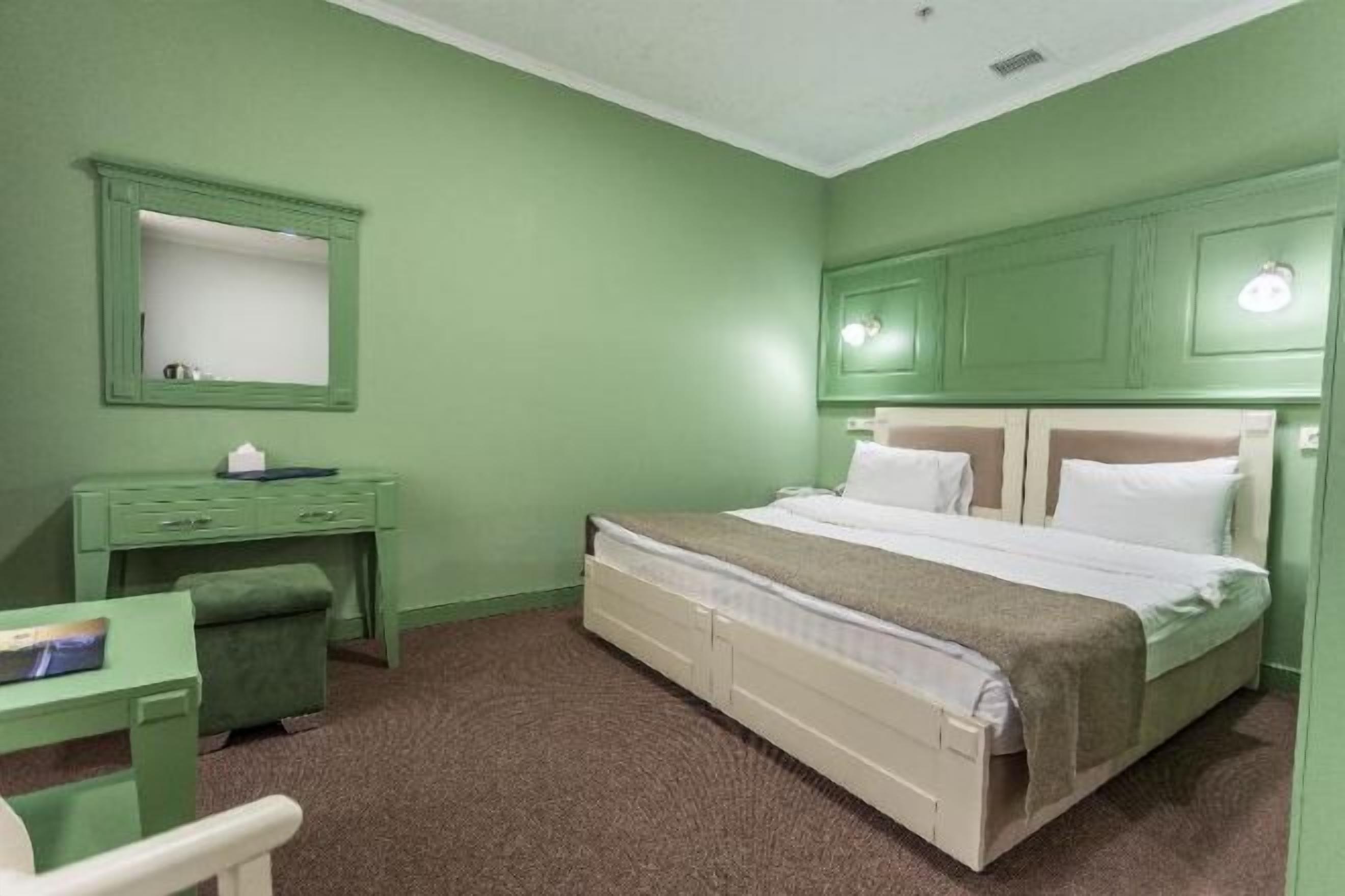 Minibar, in-room safe, soundproofing, iron/ironing board