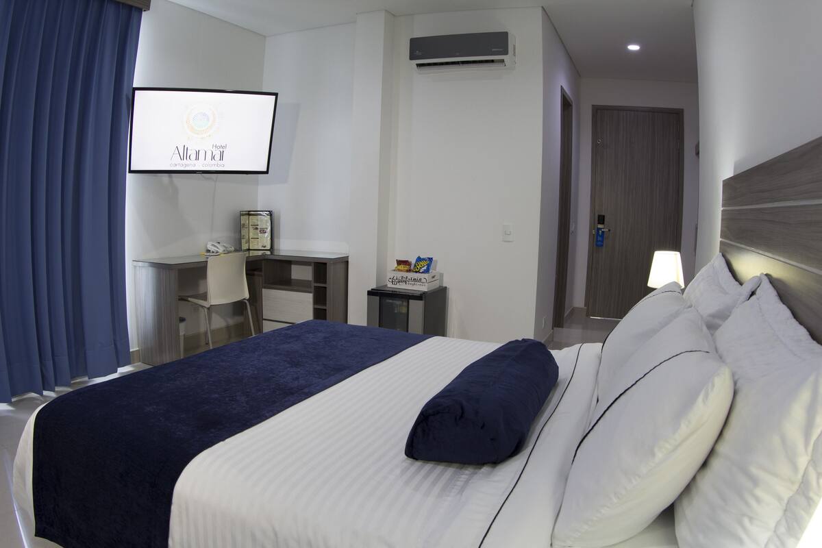 Minibar, in-room safe, desk, iron/ironing board (on request)