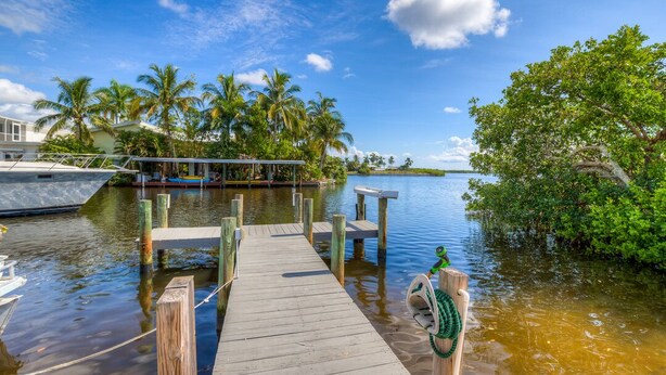 Cottage, Bay View | Water view - Pine Island Paradise Resort (Matlacha)
