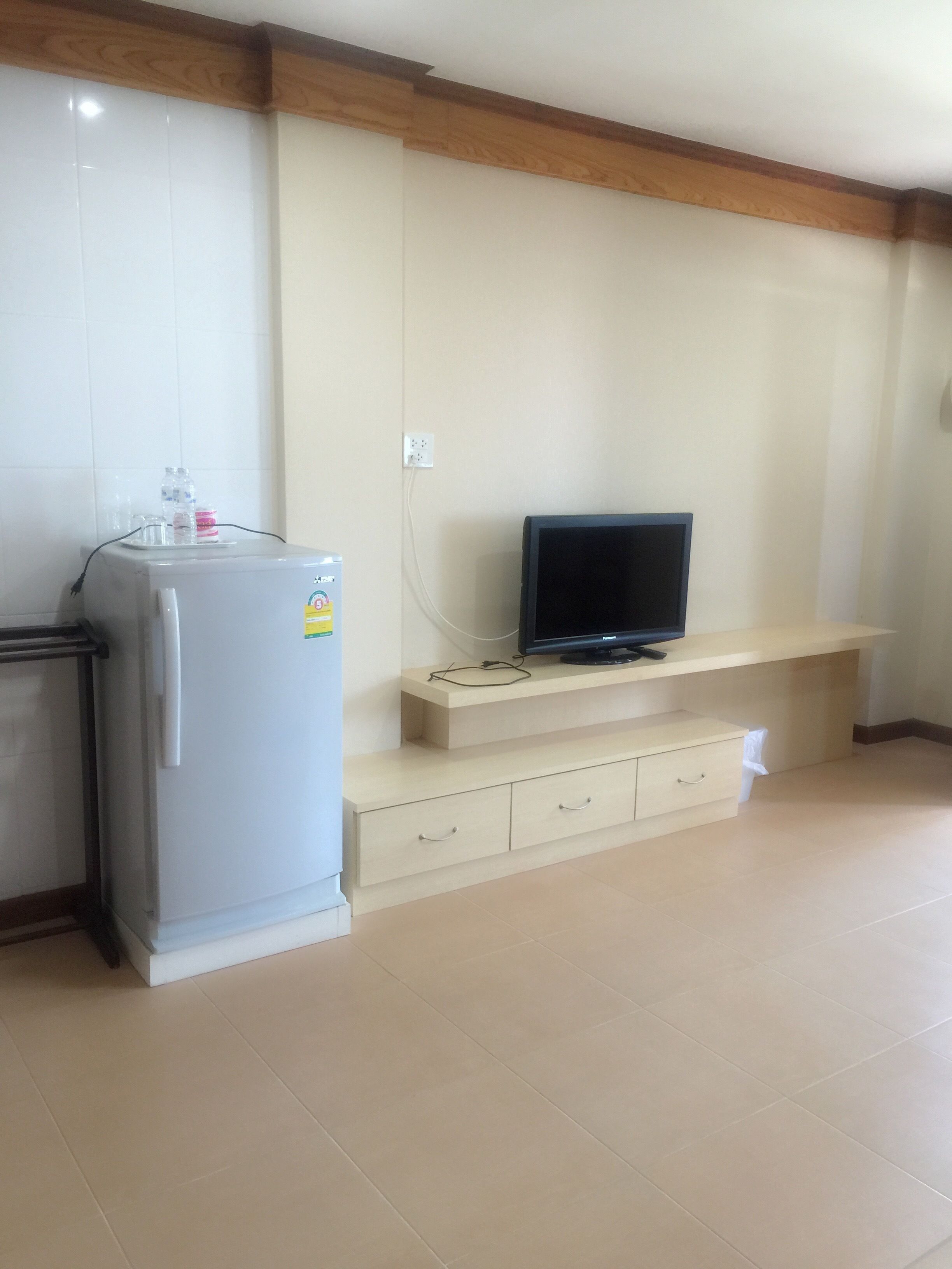 standard double room | desk, free wired internet