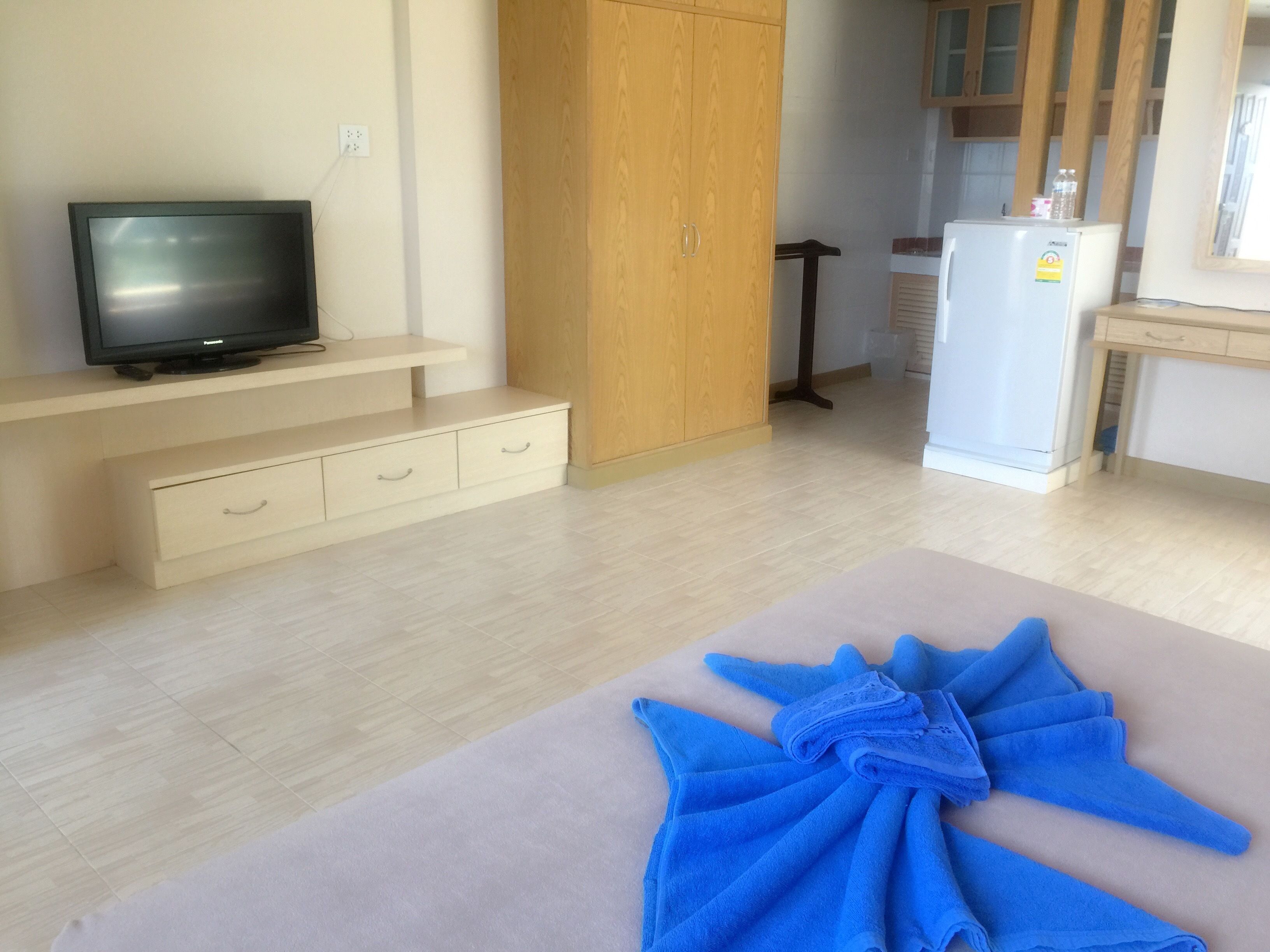 superior double room | desk, free wired internet