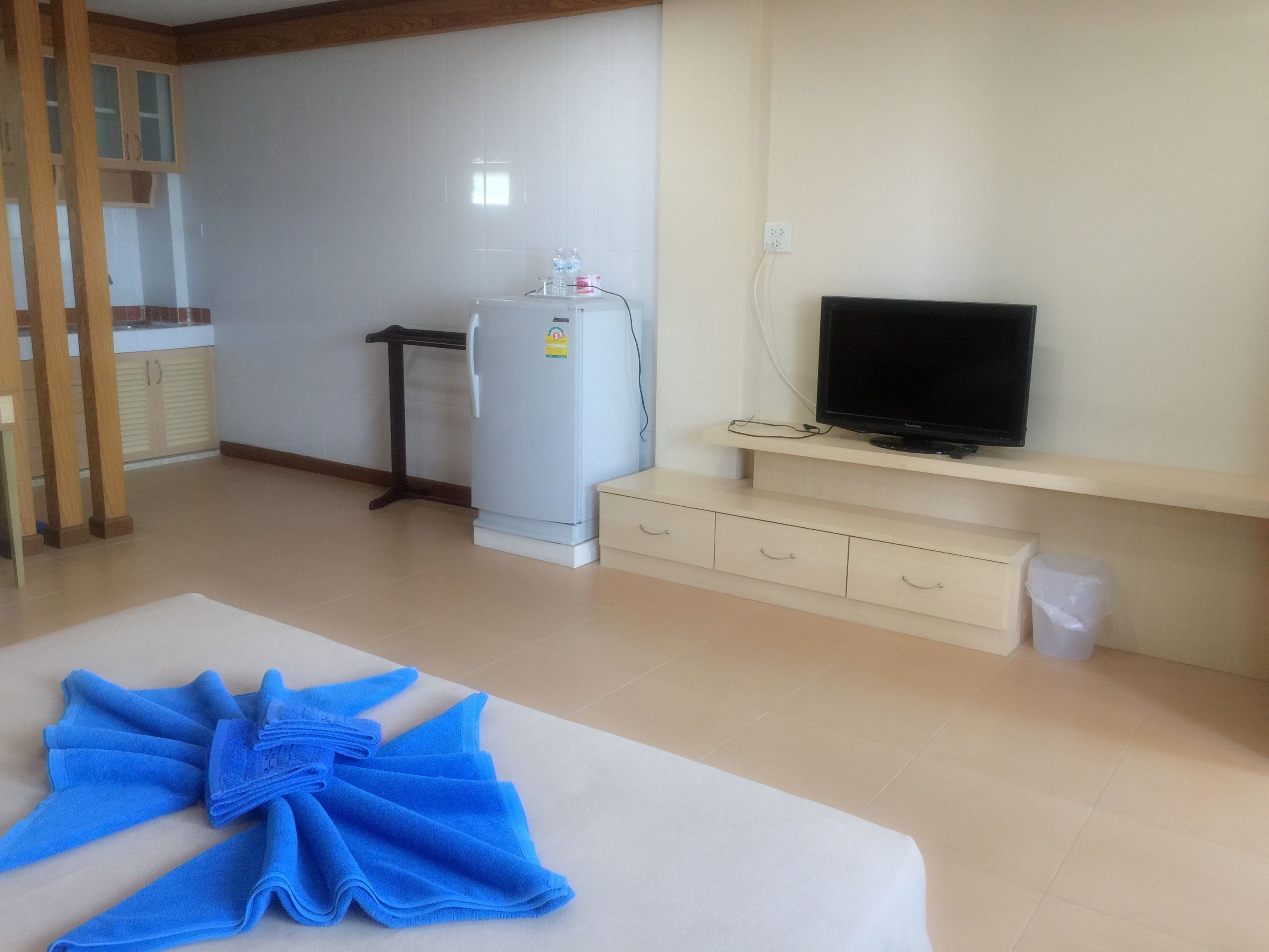 superior double room | desk, free wired internet