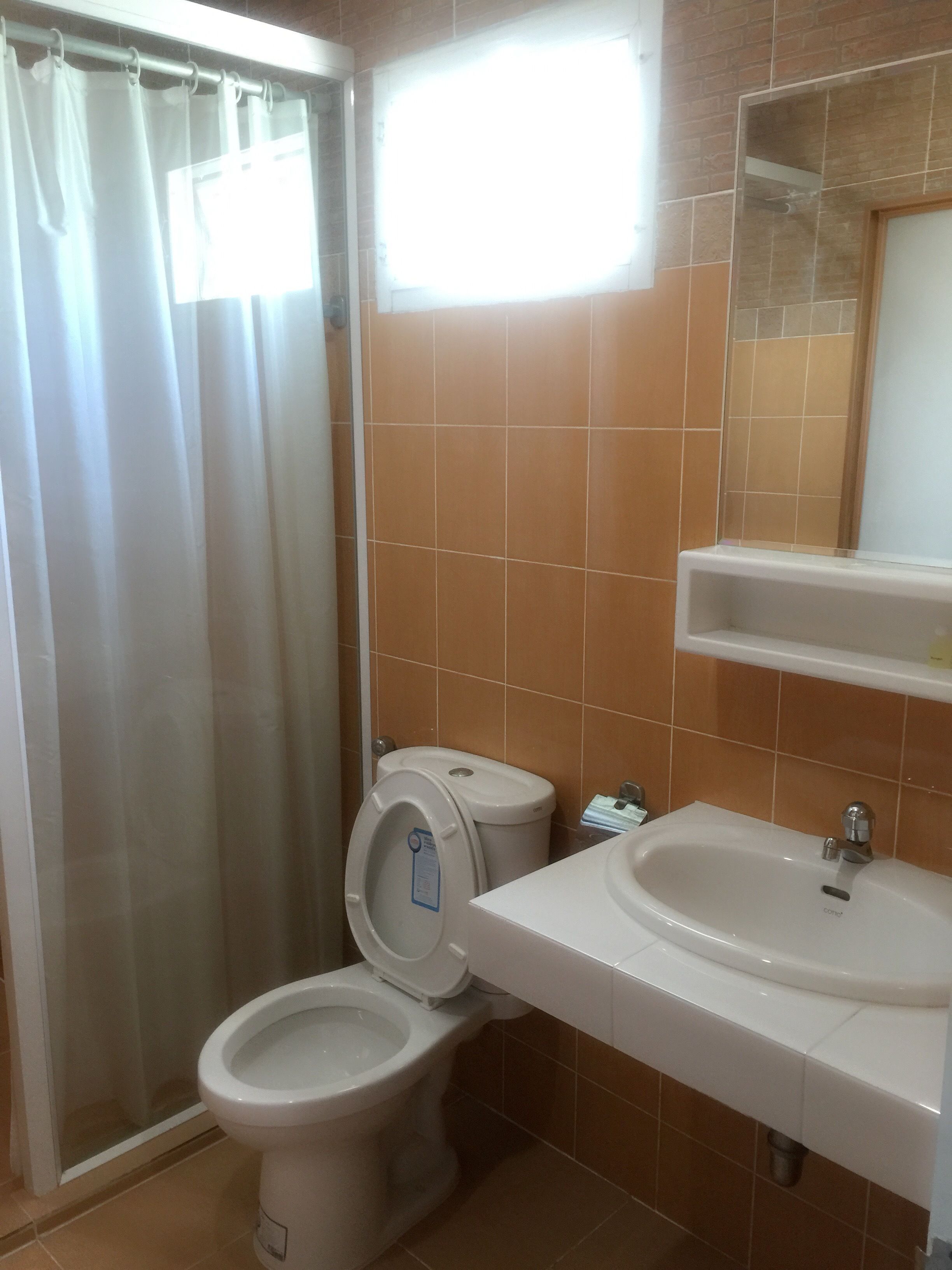 standard double room | bathroom shower