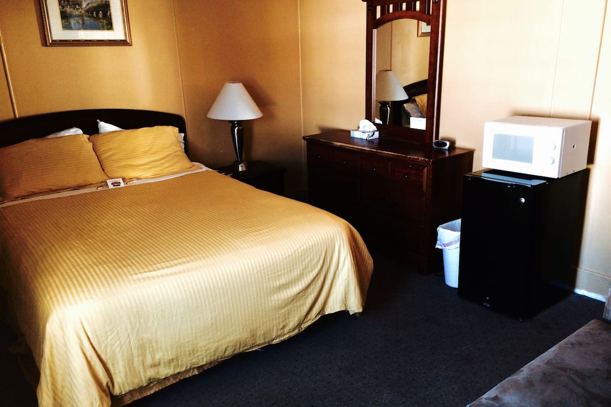 Standardzimmer, 1 Queen-Bett und Schlafsofa | 1 Schlafzimmer, Bettwäsche aus ägyptischer Baumwolle