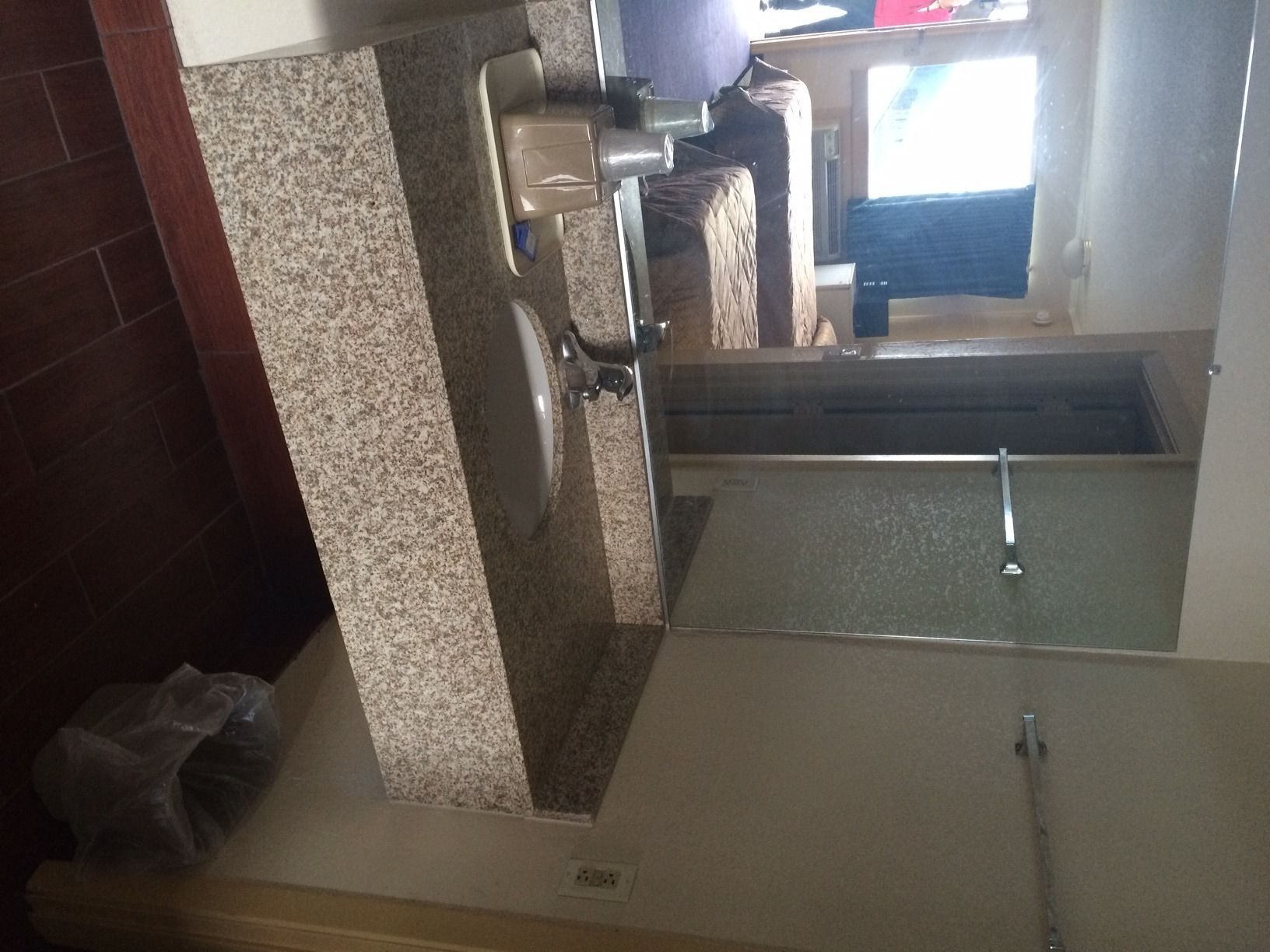 Chậu rửa trong phòng tắm