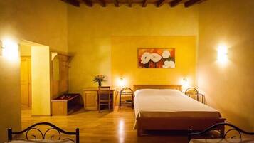 1 Schlafzimmer, hochwertige Bettwaren, Minibar, Zimmersafe