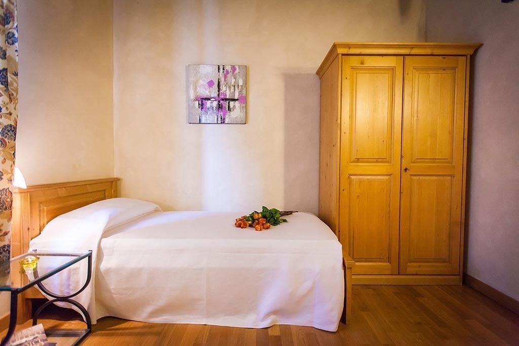 deluxe double room, non smoking, valley view | 1 bedroom, premium bedding, minibar, in-room safe