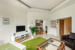 Lobby sitting area - Midtown Hostel (Gdansk)
