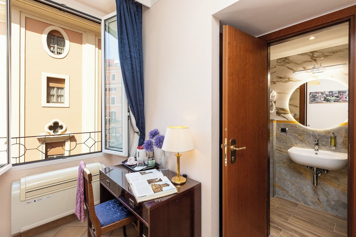 Coffres-forts dans les chambres, Wi-Fi gratuit