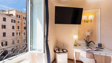 In-room safe, free WiFi