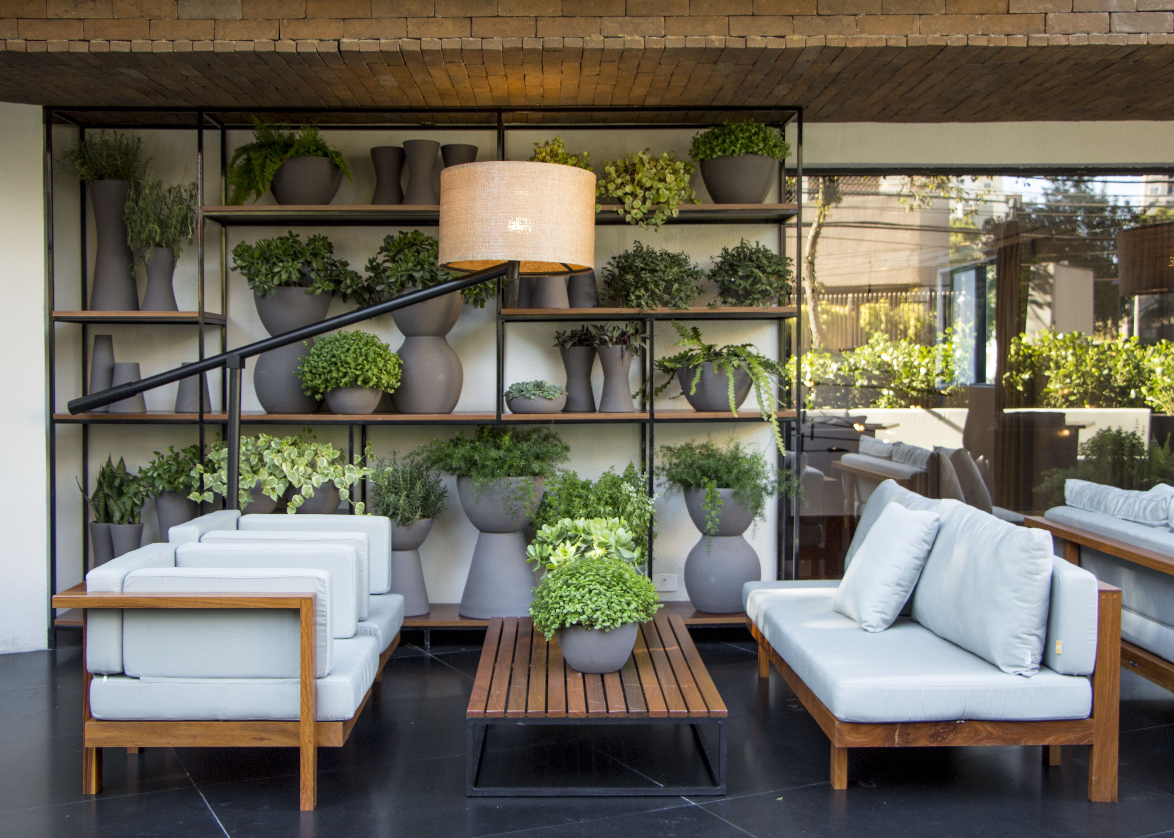 breakfast, lunch, dinner served; international cuisine