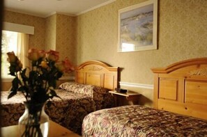 Schreibtisch, kostenloses WLAN, Bettwäsche