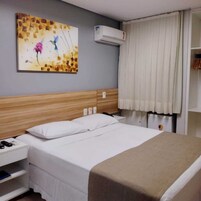 Minibar, värdeförvaringsskåp på rummet, gratis wi-fi och sängkläder