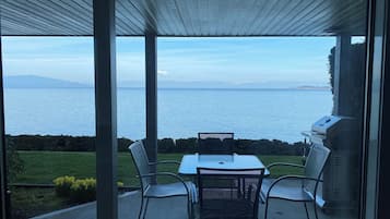 One Bedroom Ocean View - Sleeps 4