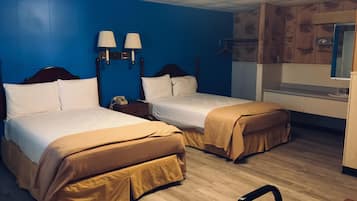 Standaard kamer, 2 tweepersoonsbedden, roken | Een bureau, gratis wifi, beddengoed