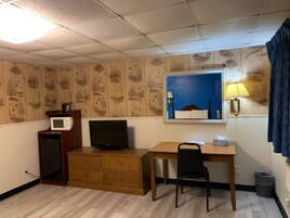 Standard Room, 2 Double Beds, Non Smoking | Living area | 32-inch flat-screen TV with cable channels, TV