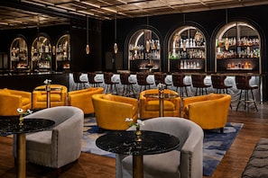 Cocktail bar