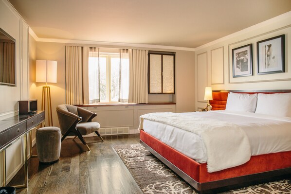 In-room safe, desk, laptop workspace, blackout curtains