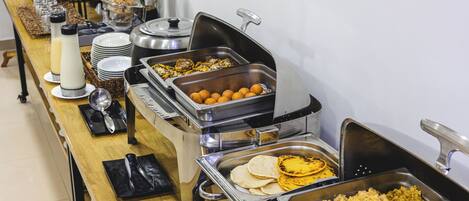 Free daily buffet breakfast