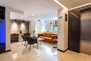 Living area - Hotel Suite Comfort (Medellín)