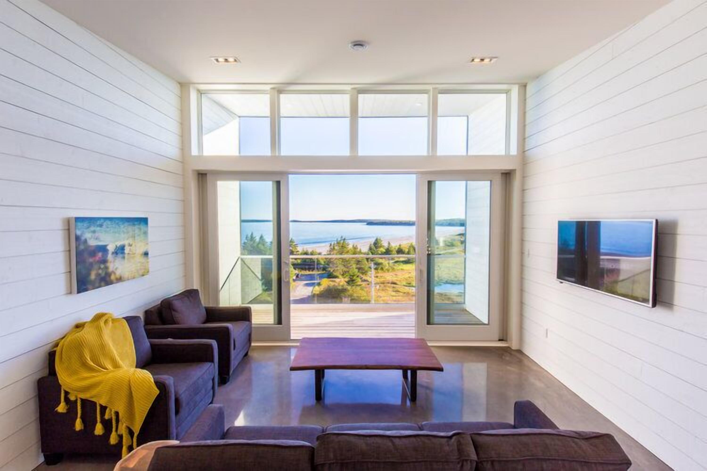 Televisión de pantalla plana de 60 pulgadas con canales por cable 