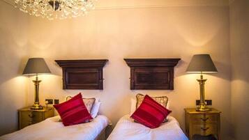 Premium bedding, in-room safe, individually decorated