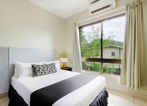 Estudio familiar, varias camas, para no fumadores, cocineta | 1 habitación, tabla de planchar con plancha, wifi gratis y ropa de cama
