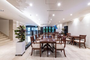 Cafe - New Chonji Hotel (Seoul)