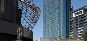 Two Bedroom Apartment  | 2 bedrooms, premium bedding, iron/ironing board, free WiFi - D'One Luxury Apartments (Southbank)