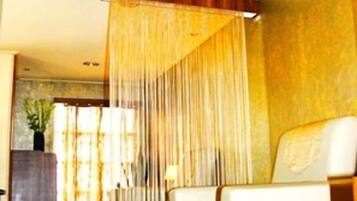 5 treatment rooms
