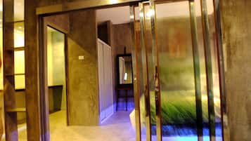 Premium bedding, pillow-top beds, in-room safe, free WiFi