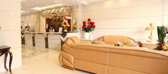 S79 Happy Hotel 2