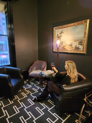 Wine bar - The Macquarie Hotel (Hobart)