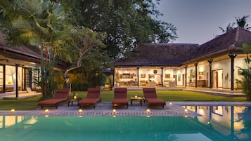 Villa Royal, alberca privada | Diseño del edificio