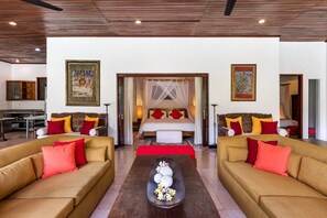 Individualmente decorados, individualmente mobiliados, escrivaninha