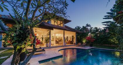 Villa Eight