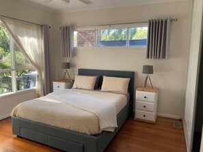 Family House, 3 Bedrooms | 3 bilik tidur, dihias secara berasingan 