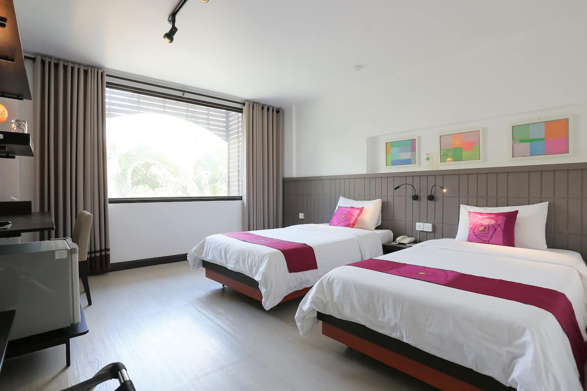 superior twin room | premium bedding, minibar, in-room safe, desk